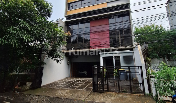 Prime Area Office Building in Bendungan Hilir