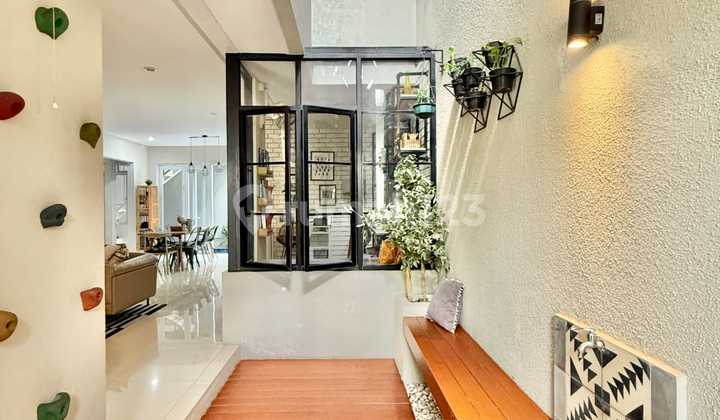 Ready-to-Occupy House in Serenia Hills, Lebak Bulus 2
