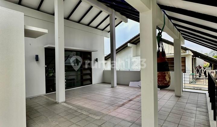 Prime Area Karya Arsitek Andra Martin Exclusive Townhouse Prime Area Karya Arsitek Andra Martin Exclusive Townhouse