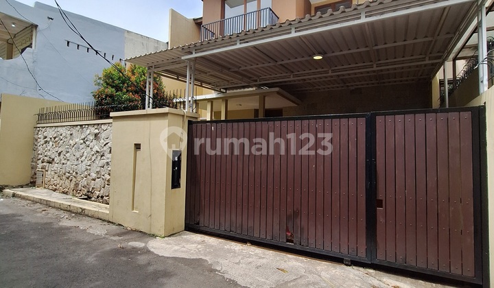 Turun Harga Rumah Bagus Prime Area di Kemang
