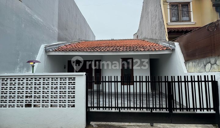Rumah 1 Lantai di Radio Dalam