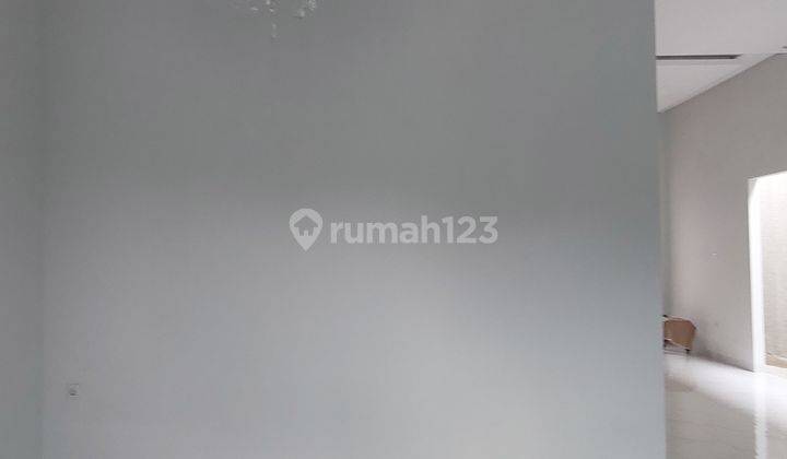 Rumah mewah di Jl urip Sumoharjo