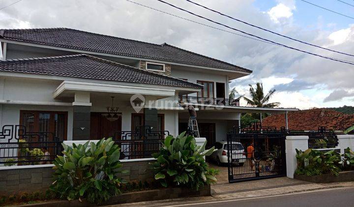 Di jual rumah mewah di Teluk betung 1