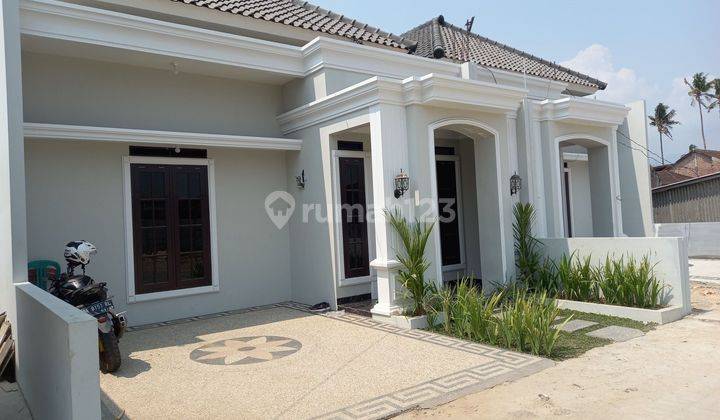 Rumah di Uripsumoharjo way halim 1