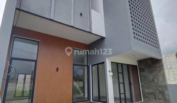 Rumah 2 Lantai di Putri Balau, Bandar Lampung 2