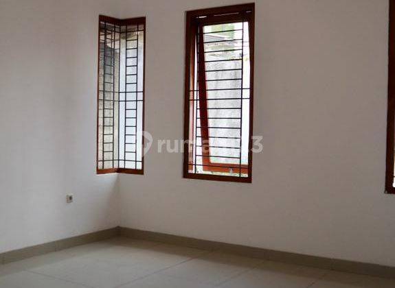 Rumah Siap Huni Di Mampang Jakarta Selatan 11