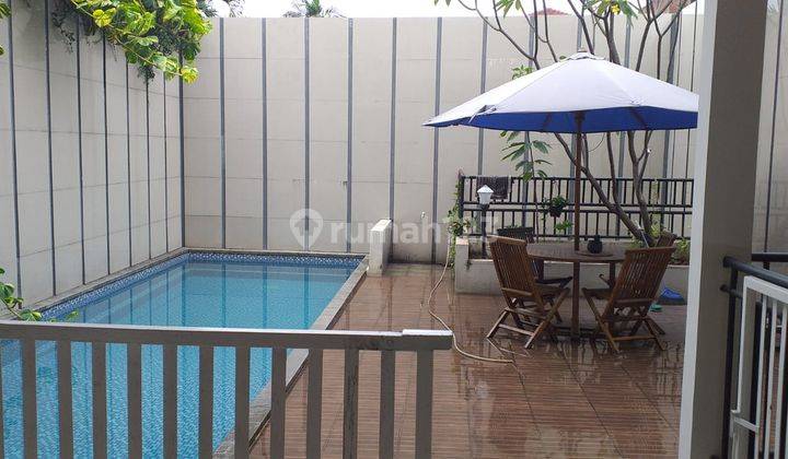 Rumah 3 Lantai Furnished di Kemang, Jakarta Selatan 2