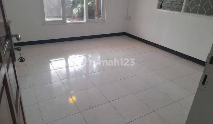 Rumah Sudah Renovasi Unfurnished di Cipete, Jakarta Selatan 2