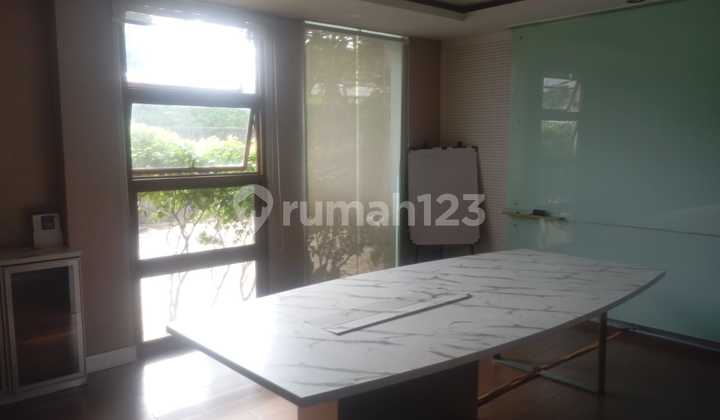 Rumah Siap untuk Kantor Lokasi Strategis bisa untuk Restoran