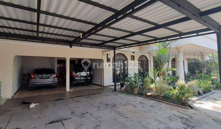 Rumah 2 Lantai Unfurnished SHM di Mampang, Jakarta Selatan 1