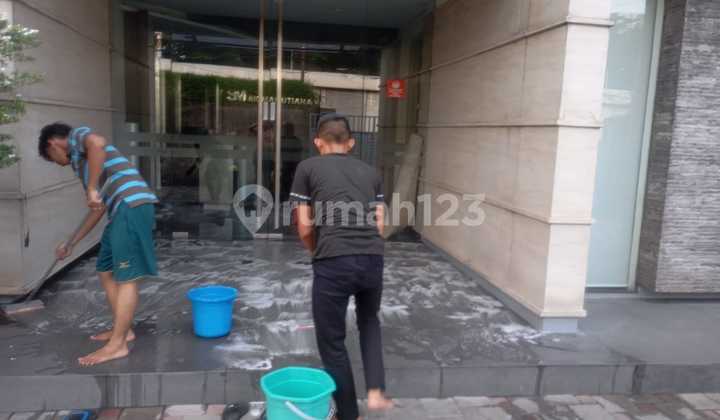 For Rent Office Spacious Parking, Ready to Use