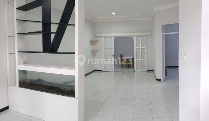 Disewakan Rumah Jl Kesehatan Raya Siap Huni 11
