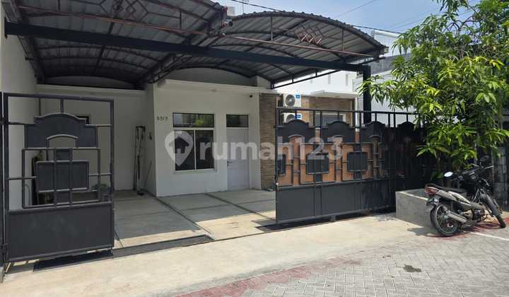 Beautiful House in Semarang, 2 Floors, SHM, Ready to Occupy 1