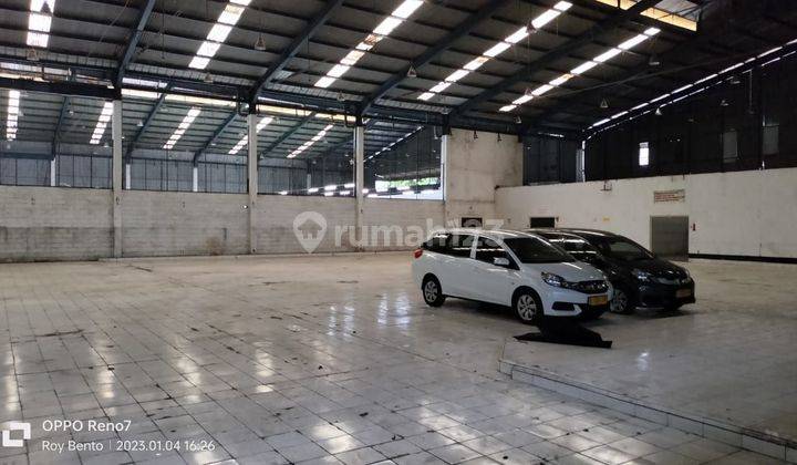 Gudang Pinggir Jalan Raya komplek Gudang Narogong LB 4000m2  Cocok Pool Mobil Mewah Gudang Strategis Bekasi Bogor 2