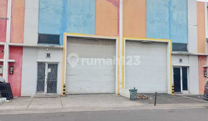 Gudang Siap Pakai Lt 300m2 Ada Kantor Akses Kontainer Bispark Cakung Cilincing Jakarta Timur Gudang Siap Pakai Lt 300m2 Ada Kantor Akses Kontainer Bispark Cakung Cilincing Jakarta Timur