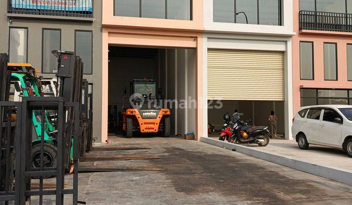 Gudang Gandeng Baru Lt 1000m2 Strategis Kawasan Pergudangan Akses 0 Tol KIIC Karawang Barat  1