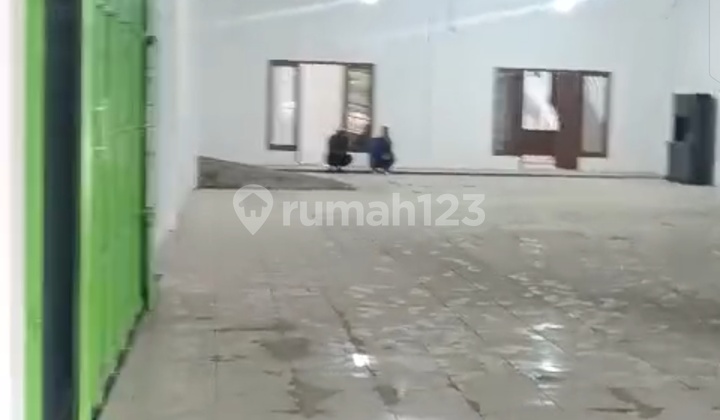 Stand Alone Warehouse, Provincial Roadside, Lot Size 1500 m², Includes 2 Production and Storage Warehouses, Suitable for Factory/Industry/Warehouse, Complete Office, Container Access Available, Location: Cileungsi, Klapanunggal, Gunung Putri, Bogor