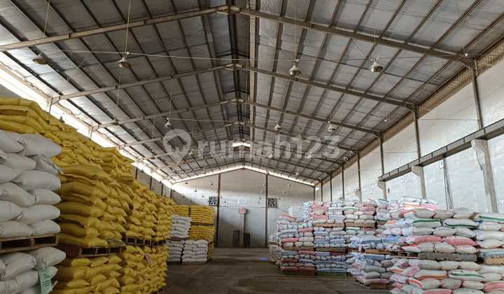 Ready-to-Use 1200m² Warehouse Strategic Container Access and Toll Road in Sentul Bogor Ready-to-Use 1200m² Warehouse Strategic Container Access and Toll Road in Sentul Bogor