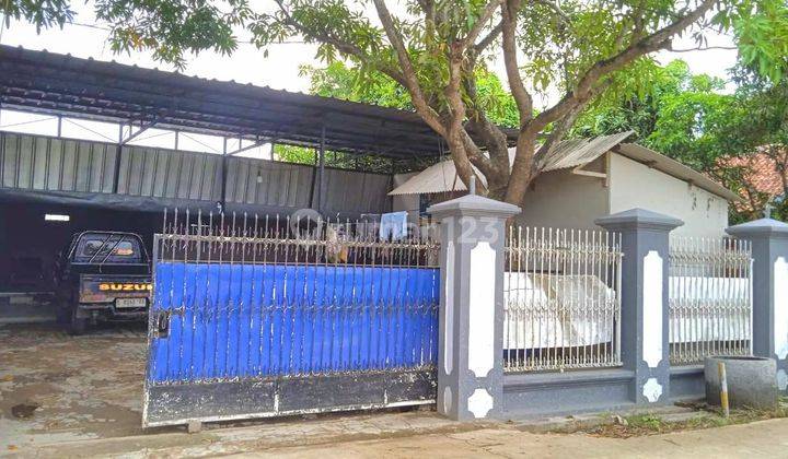 Rumah Besar . Garasi Bisa 4 Mobil 2