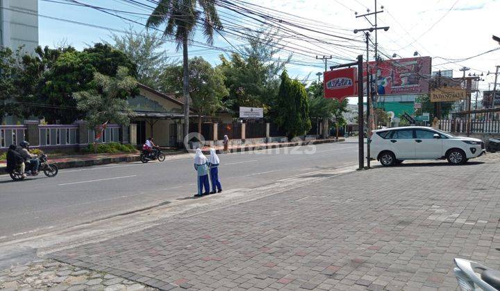 Ruko Komersil Investasi Tingkat Tinggi 2