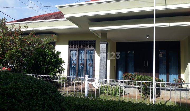 Dijual Murah Rumah Nyaman Dan Rapi. Posisi Hook. Jl. P. Antasari. Perumahan Bukit Kencana. Dekat Dengan Pemerintahan. Sekolah. Universitas. Itera. Ubl. Teknokrat. Lokasi Sangat Strategis. Di Tengah Kota. Cocok Untuk Hunian Cocok Untuk Investasi Rumah Nyam 1