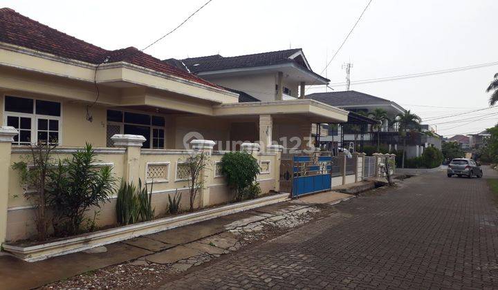 di Jl. P. Antasari Rumah Minimalis Sangat Bagus. Terletak Diarea Jantung Ibukota Bandar Lampung.lokasi Rumah Sangat Strategis. Kompleks Hunian Perumahan Yang Dijaga Satuan Keamanan 24 Jam. 1. Nilai Jual Kembali Sangat Tinggi.2. Terletak Di Tengah Kota.3.  2