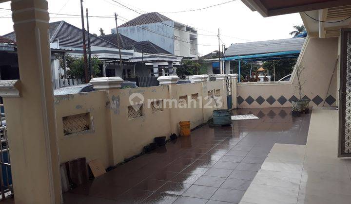 di Jl. P. Antasari Rumah Minimalis Sangat Bagus. Terletak Diarea Jantung Ibukota Bandar Lampung.lokasi Rumah Sangat Strategis. Kompleks Hunian Perumahan Yang Dijaga Satuan Keamanan 24 Jam. 1. Nilai Jual Kembali Sangat Tinggi.2. Terletak Di Tengah Kota.3.  7