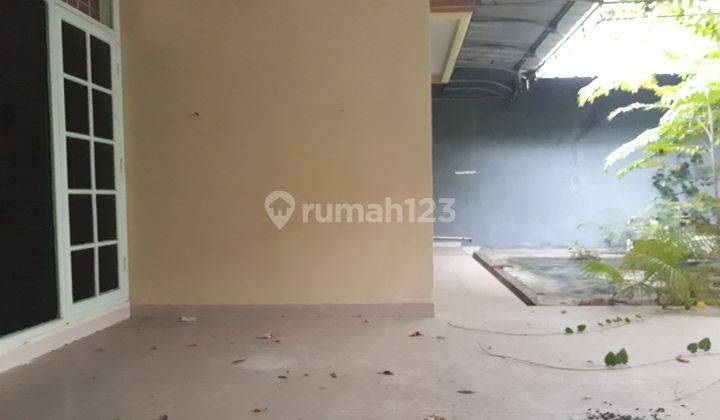 di Jl. P. Antasari Rumah Minimalis Sangat Bagus. Terletak Diarea Jantung Ibukota Bandar Lampung.lokasi Rumah Sangat Strategis. Kompleks Hunian Perumahan Yang Dijaga Satuan Keamanan 24 Jam. 1. Nilai Jual Kembali Sangat Tinggi.2. Terletak Di Tengah Kota.3.  11