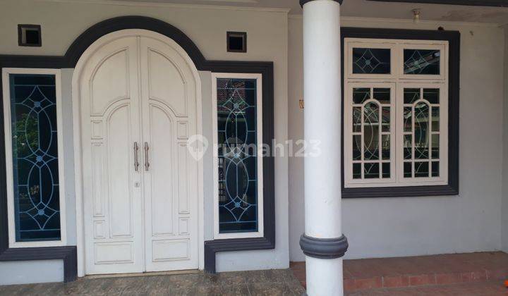 Jl. P. Antasari. Perumahan Villa Citra. Aman dan Nyaman. Dijaga satpam 24 jam.  Pintu akses menggunakan kartu tenant. 

Nilai jual kembali yang tinggi.
Cocok untuk investasi.
Tingkat hunian yang tinggi
Pusat kota
Dekat.mall. RS. HOTEL. PERKANTORAN

HUBUNG 2