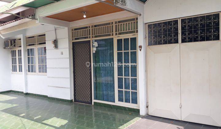 Dijual Murah. Rumah Villa Citra.

Jl. P. Antasari. Perumahan Villa Citra. Aman dan Nyaman. Dijaga satpam 24 jam.  Pintu akses menggunakan kartu tenant. 

Nilai jual kembali yang tinggi.
Cocok untuk investasi.
Tingkat hunian yang tinggi
Pusat kota
Dekat.ma 1