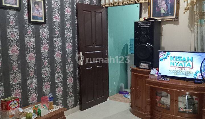 Rumah Minimalis Komplek Perumahan Aman Dan Nyaman. Rumah Keluarga Yang Asri Sangat Cocok Untuk Hunian. Dekat Dengan Sekolah. Universitas. Rumah Sakit. Perkantoran. Mall Dan Hotel. Hub. Putra. 0811 799 1977 2