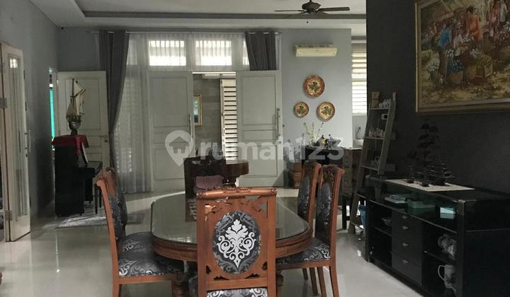 Quick Sale House Morotai. Land Area 400M2 Building Area 300M2