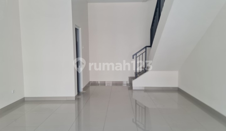 For Rent Fast 3-Storey Sorrento West Gading Serpong Shop House For Rent Fast 3-Storey Sorrento West Gading Serpong Shop House