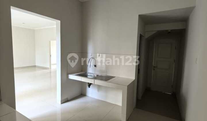 Cluster Menaggio Gading Serpong Rumah 2 lantai Bagus, rapi di gading serpong Lokasi strategis Lingkungan nyaman Jarang ada 2