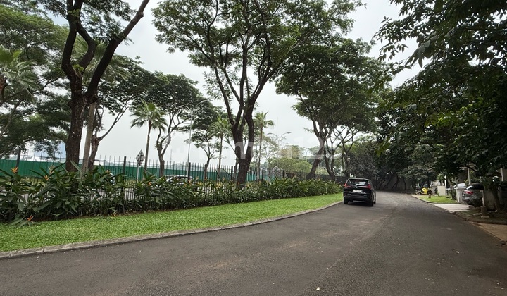 Rumah 2 Lantai Lebar 10 Murah Bagus Kawasan Spring Summarecon Serpong 2