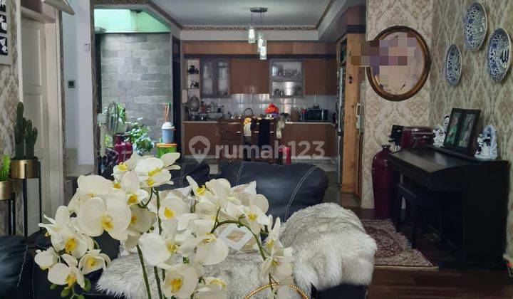 Rumah Bagus Terawat 2 Lantai Siap Huni Harga Nego 2