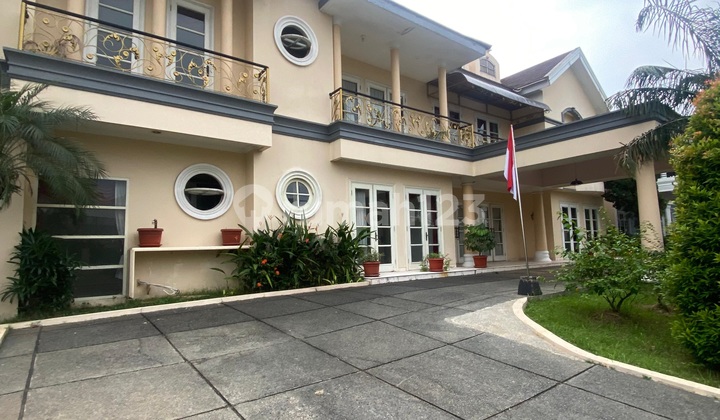 RUMAH MEWAH BEBAS BANJIR PERUMAHAN KOTA WISATA