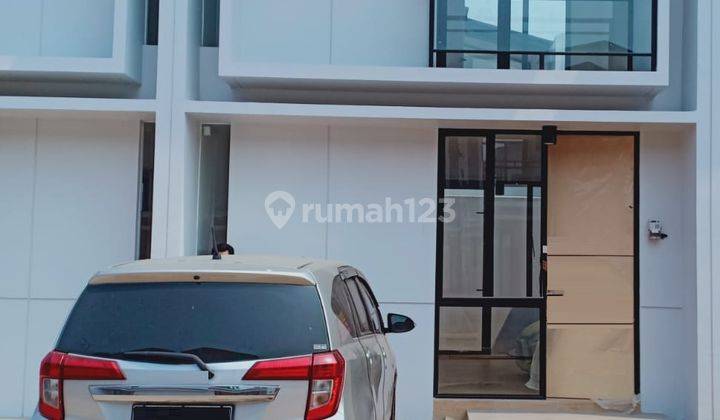 Rumah Baru di Lippo Karawaci, Dkt Akses Pintu Tol Dan Hypermart, Bangunan 2 Lt 1