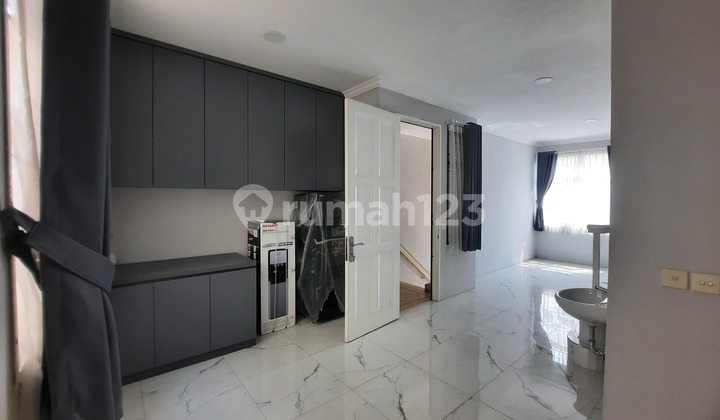Rumah Kost di Karawaci, Sngt Muraah, 3 Kamar Tidur +1, Furnish, Kamar Luas, Bangunan 2 Lt,  2