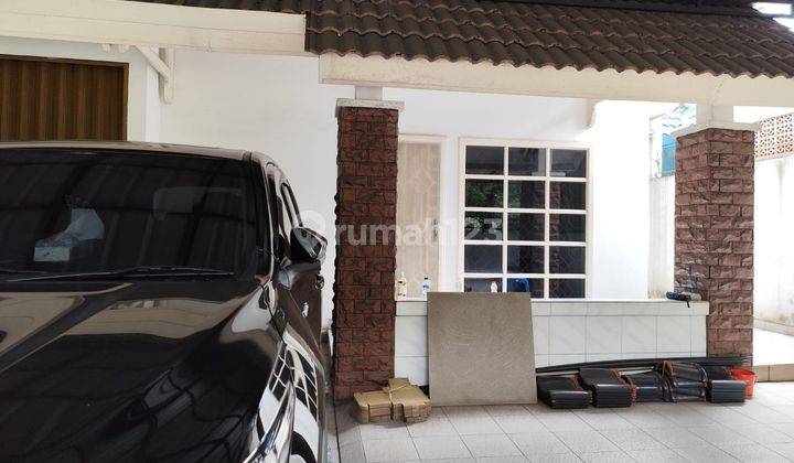 Dijual rumah kencana Loka pinggir jalan utama, dijual dg hrg Kavling, siap huni, cocok untuk usaha, dekat dg bbrp sekolah 1