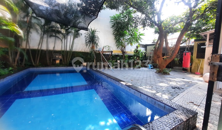 Dijual Cepaat Rumah Kencana Loka Bsd, Muraaah, Ada Swimming Pool, Tmn Luas, 2 Lt, 5 Mnt ke Stasiun Rw Buntu, Akses .Tol, Dkt Pasmod, dan Dkt Bbrp Sekolah.