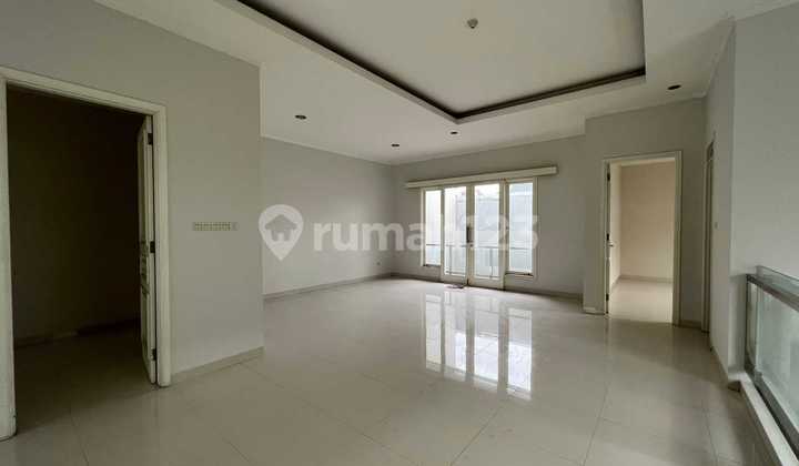 Dijual Rumah Delatinos, BSD, Cantik dan Asri, Dibangun dengan Disain Modern Arsitektur, Akses Tol. Dijual Rumah Delatinos, BSD, Cantik dan Asri, Dibangun dengan Disain Modern Arsitektur, Akses Tol.