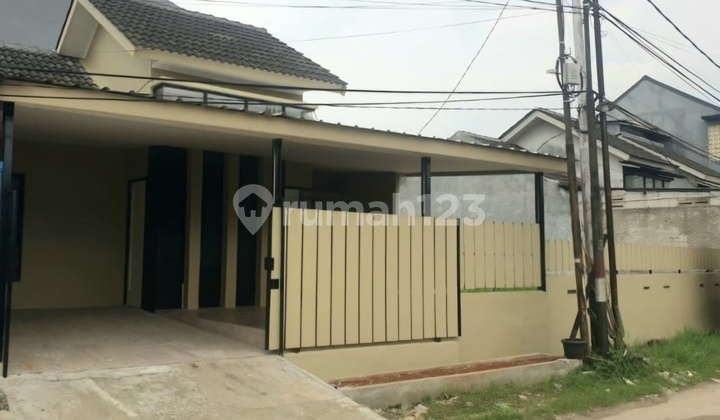 For Sale House in Bintaro Cheap, Move-in Ready, Side Land Still Spacious, Suitable for Development, Near Sudimara Station.