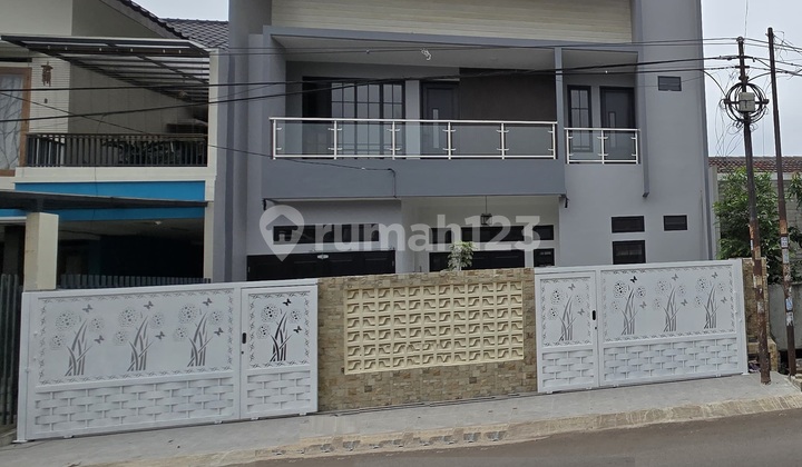 For sale new house in BSD, Griya Loka, 5+2 bedrooms, 5+1 bathrooms, with swimming pool, kitchen set, 2 kitchens, wide row road.