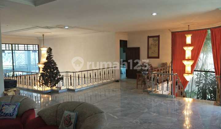 For sale house in Gatot Subroto, Denpasar, Bali, luxurious, affordable, in the city center 2