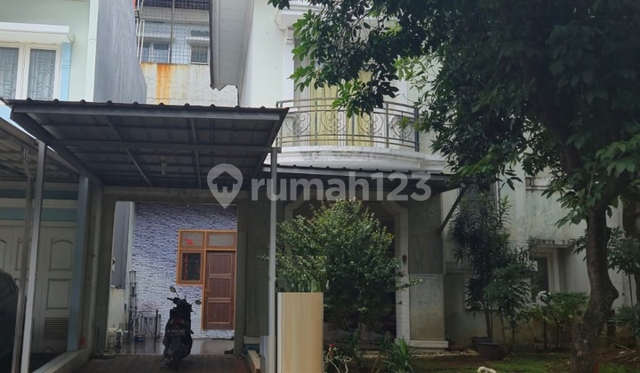 For sale cheap, Gading Serpong, near mall, 3+1 rooms, Land width 10m (Rare) North facing.