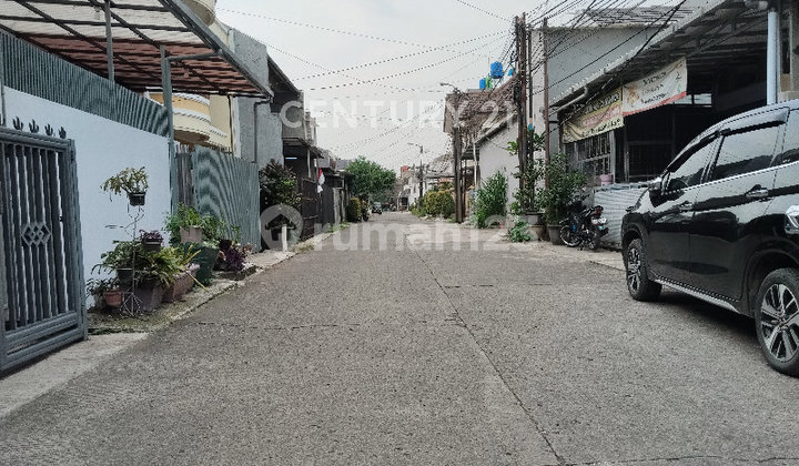 Ready-to-Live House in Taman Holis Indah 1 Near BPK School 2