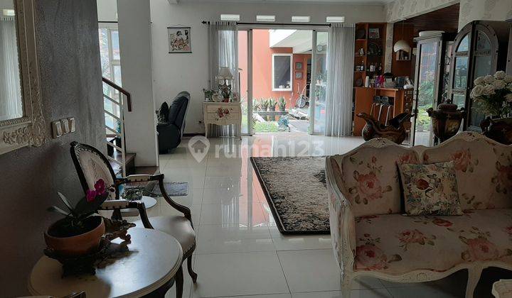  Rumah Bagus 2 Lantai di Kotabaru Parahyangan Semi Furnished 1