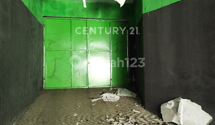 Strategic Business Space on Mayor Abdurahman Street, Sumedang 2