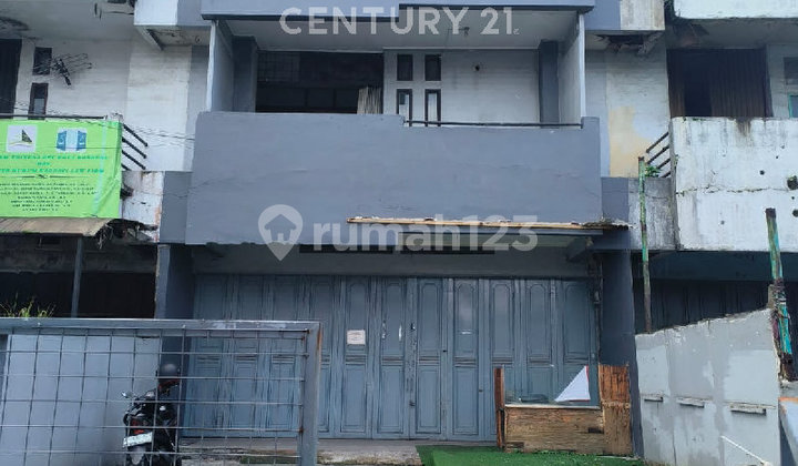 Ready-to-Use Shophouse on Jl Caringin, Bandung City